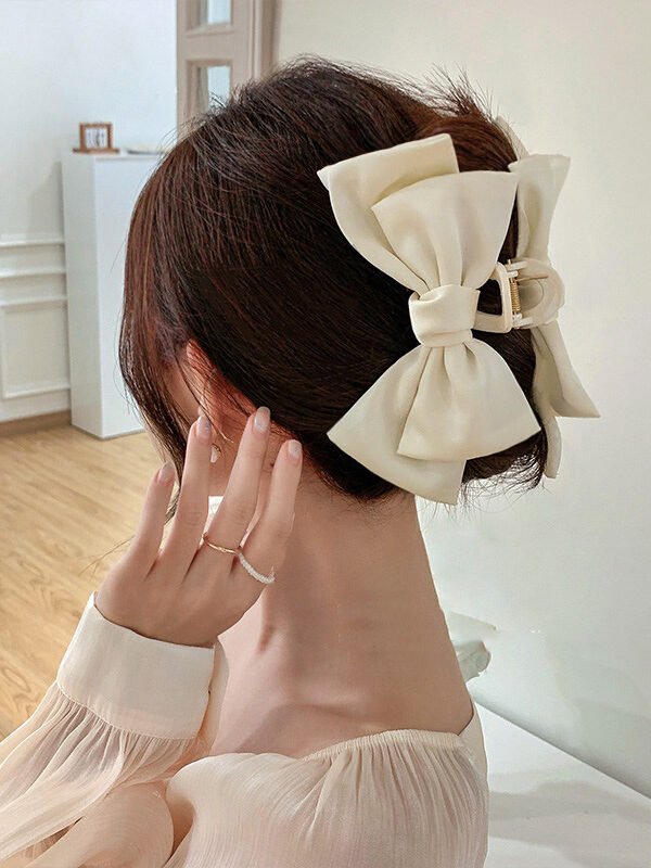 Ribbon Hair Claw