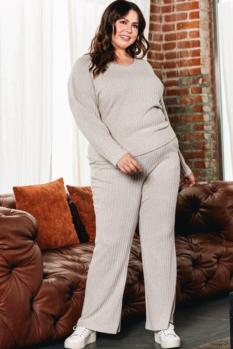 Ribbed Pullover and Pants Set - Image 3