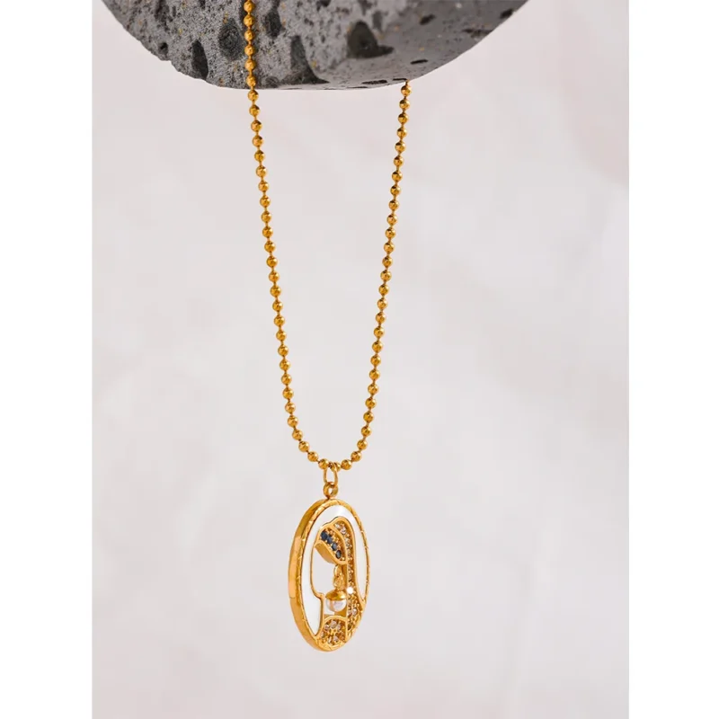 Gilr With the Pearl Necklace - Image 4