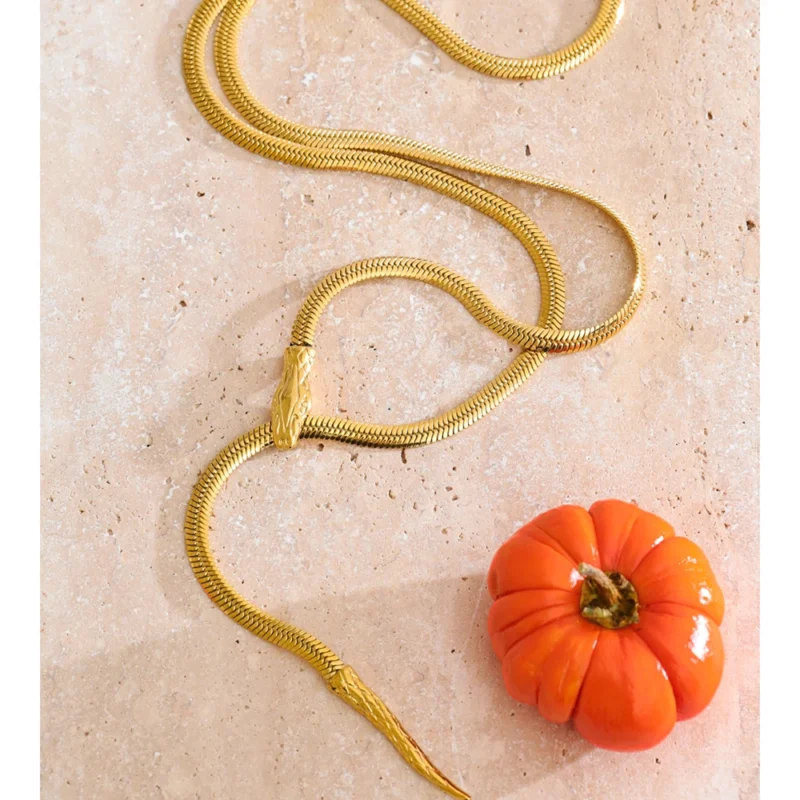 Eves Apple Necklace - Image 3