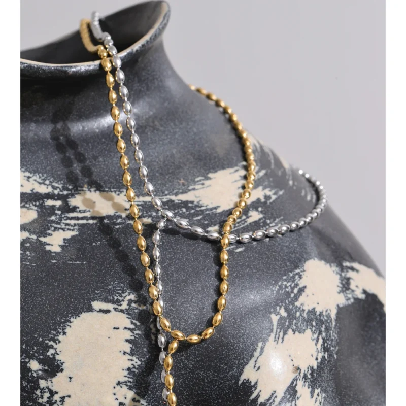 Sirens Golden Pearl Necklace - Image 3