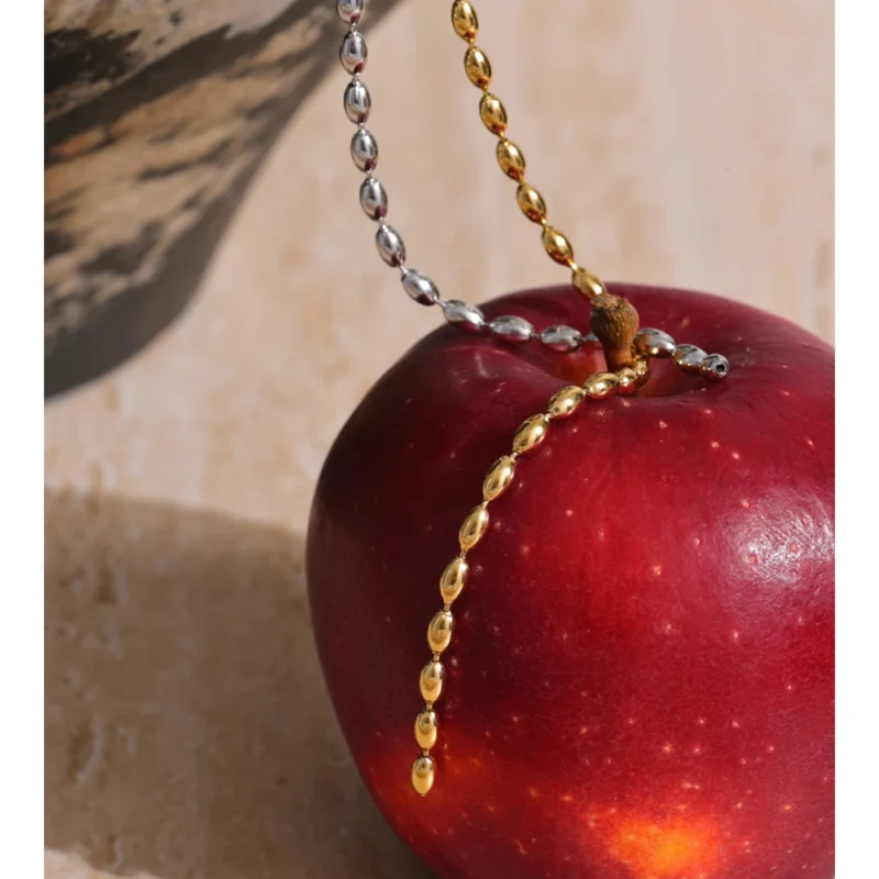 Sirens Golden Pearl Necklace - Image 2