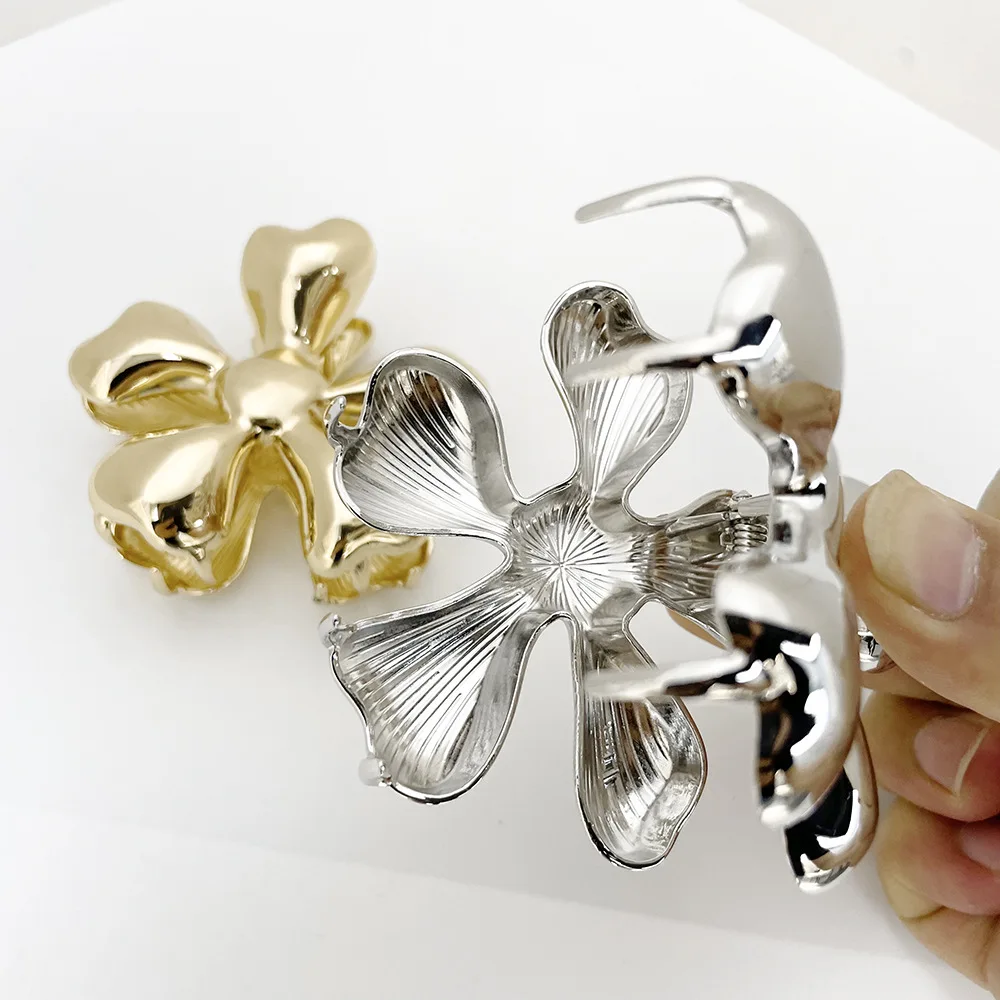 Golden Bloom Claw Clip - Image 4