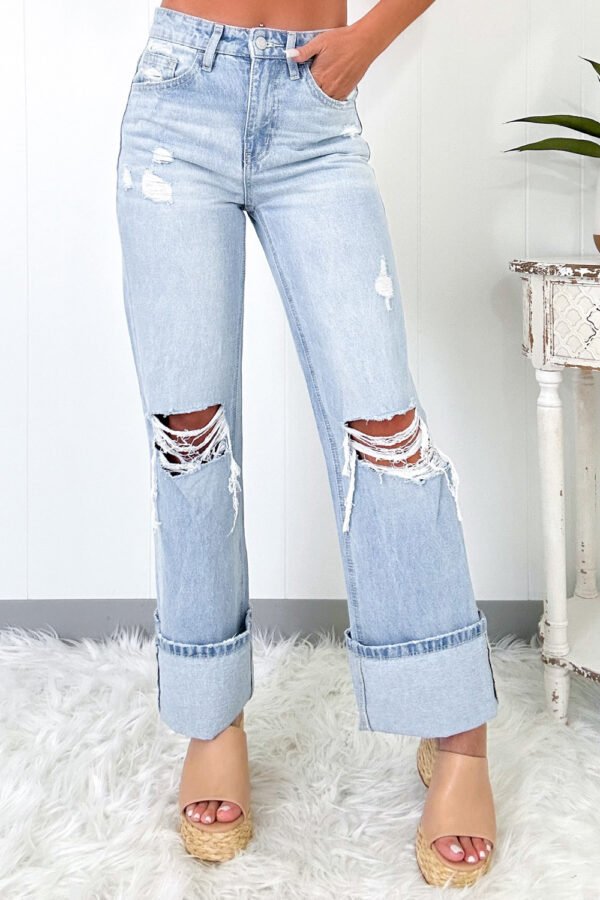Coastal Fade Distressed Jeans
