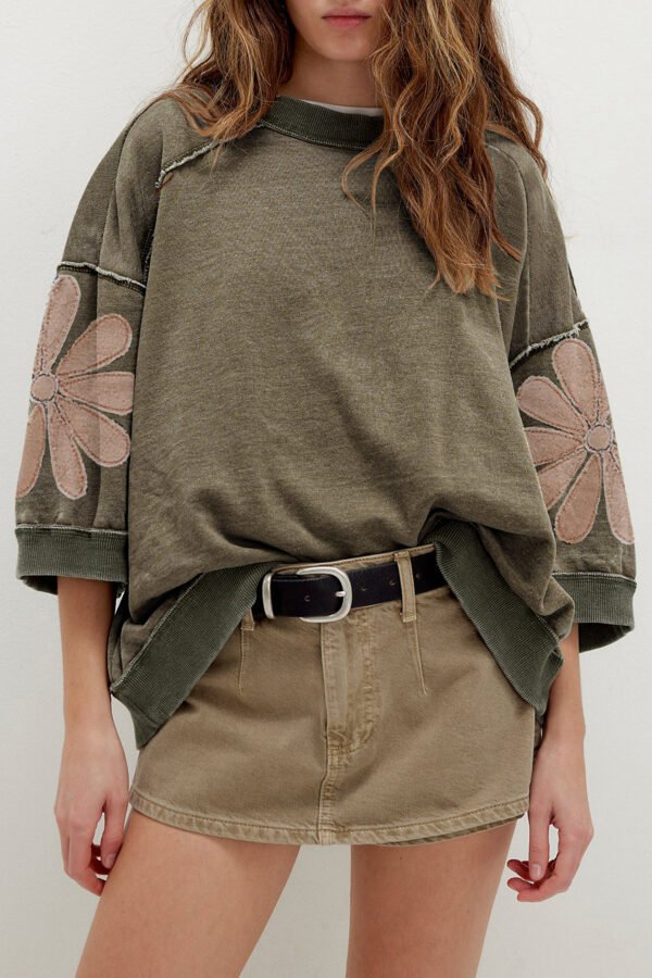 Mineral Wash Flower Top