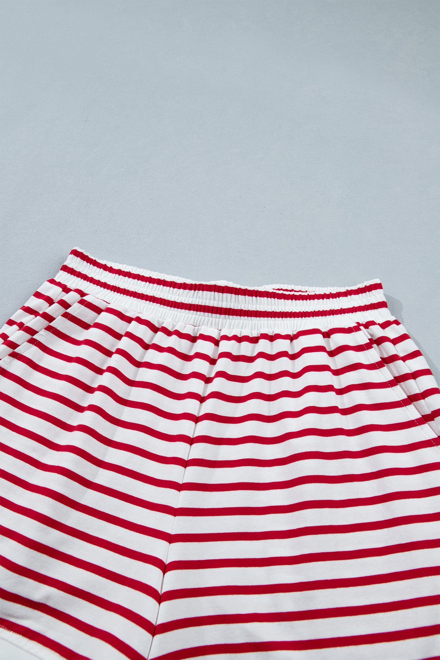 Red Stripe Scallop Set - Image 10