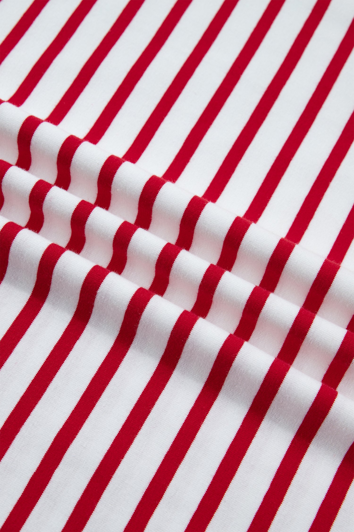Red Stripe Scallop Set - Image 8