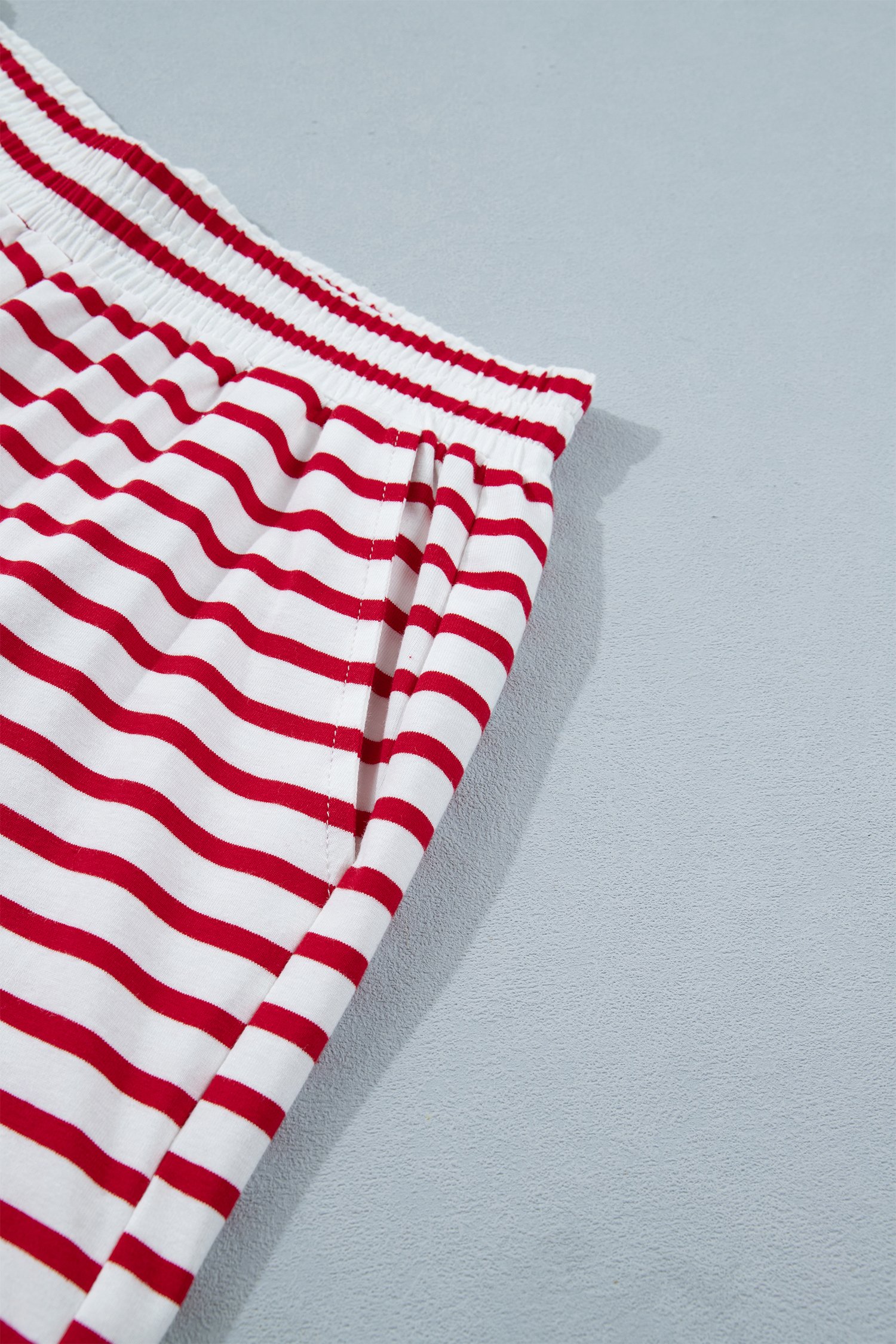 Red Stripe Scallop Set - Image 11
