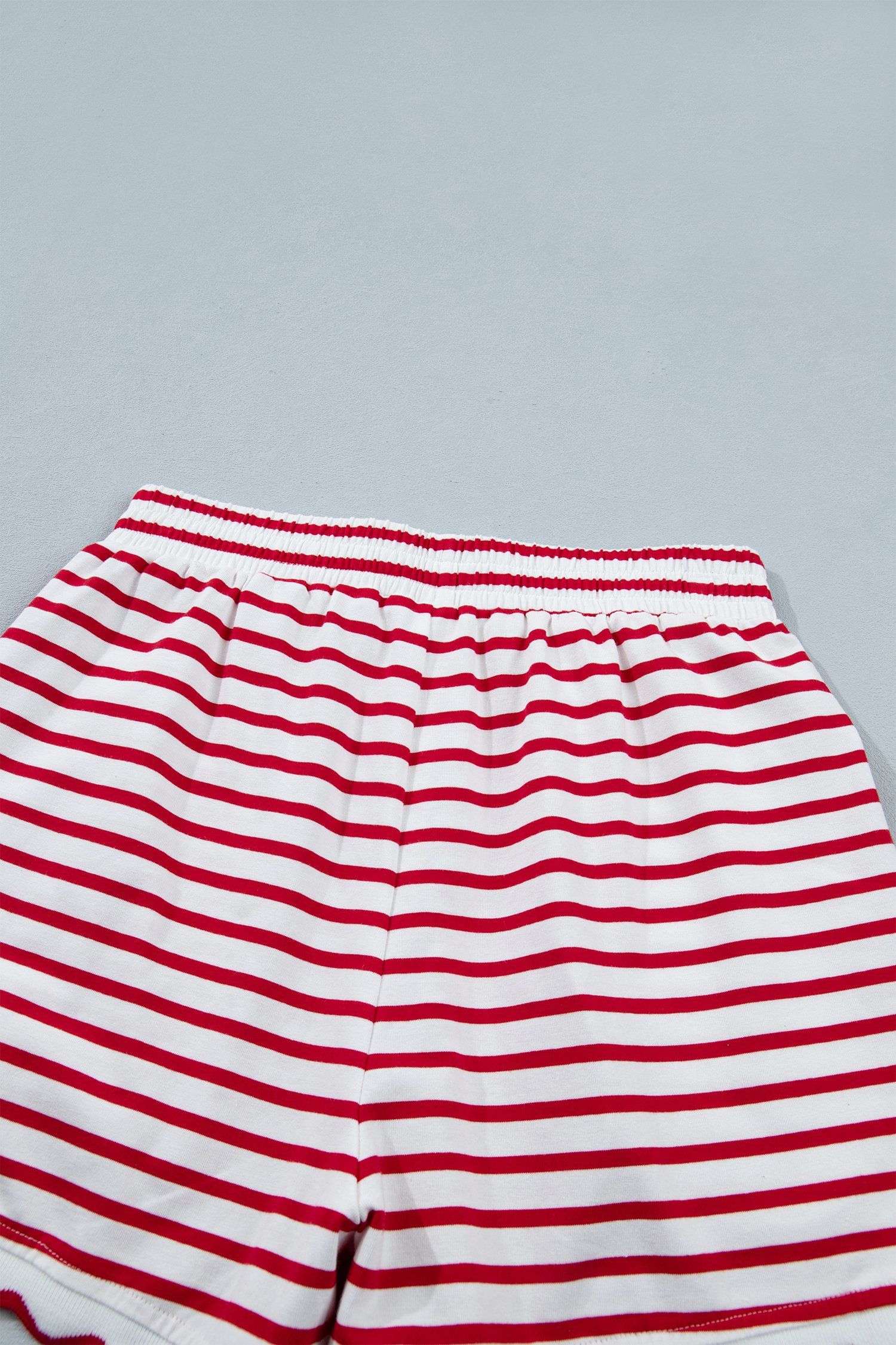 Red Stripe Scallop Set - Image 12