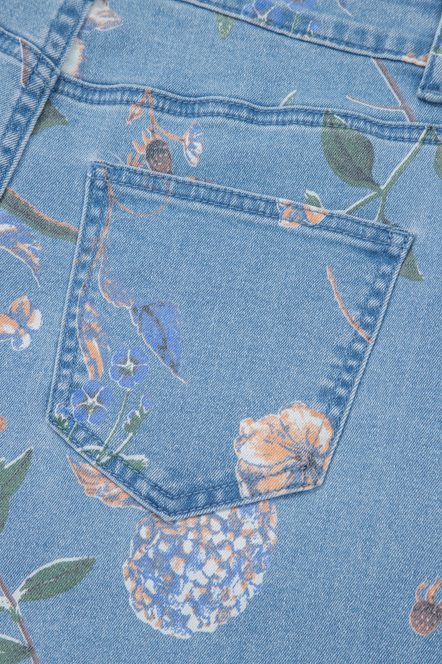 Floral Print Frayed Hem Jeans - Image 10
